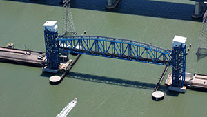 Galveston-Vertical-Lift-Railroad-Bridge