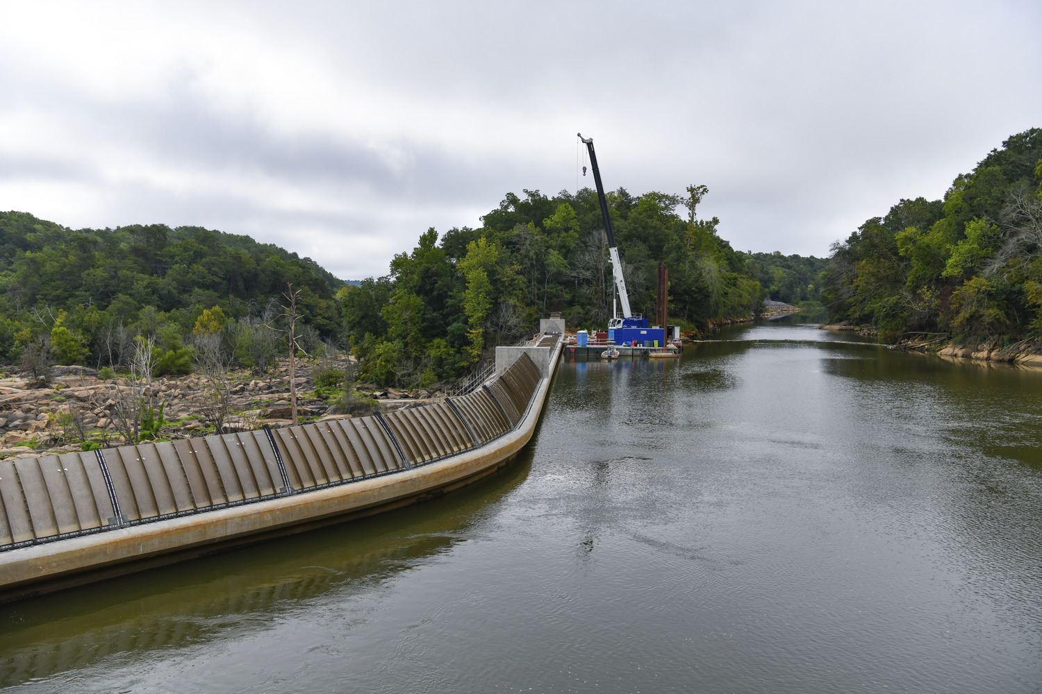 Obermeyer spillway gates