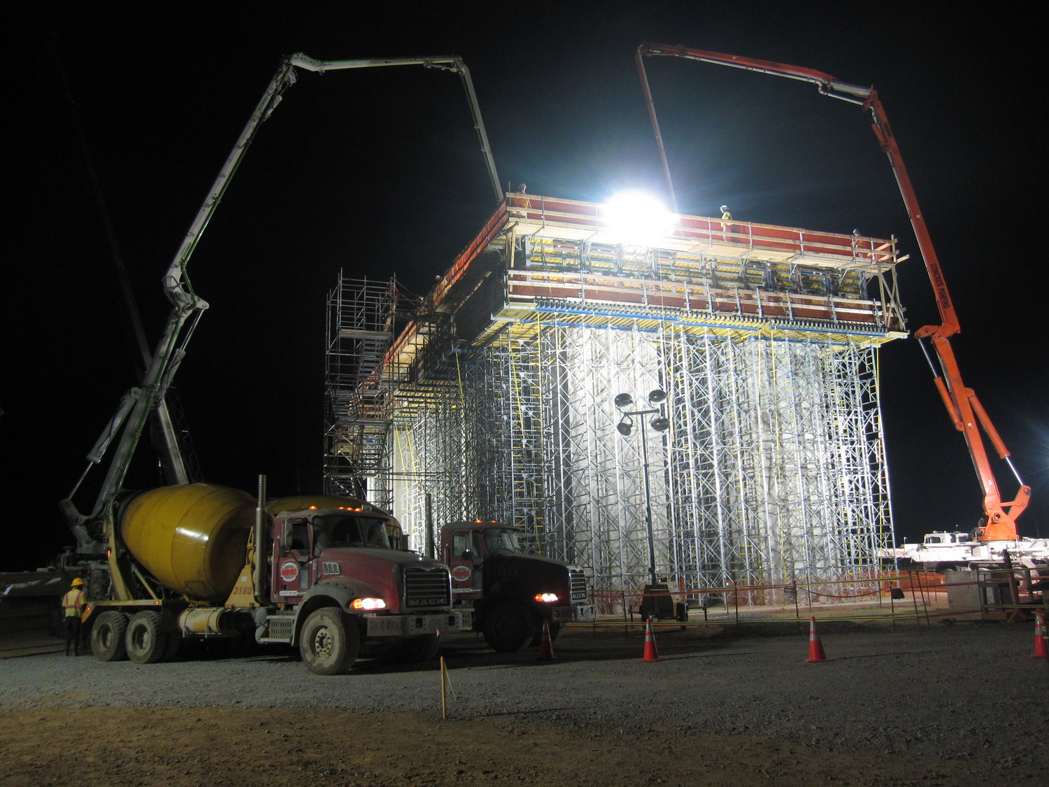 steam turbine operating deck pour 