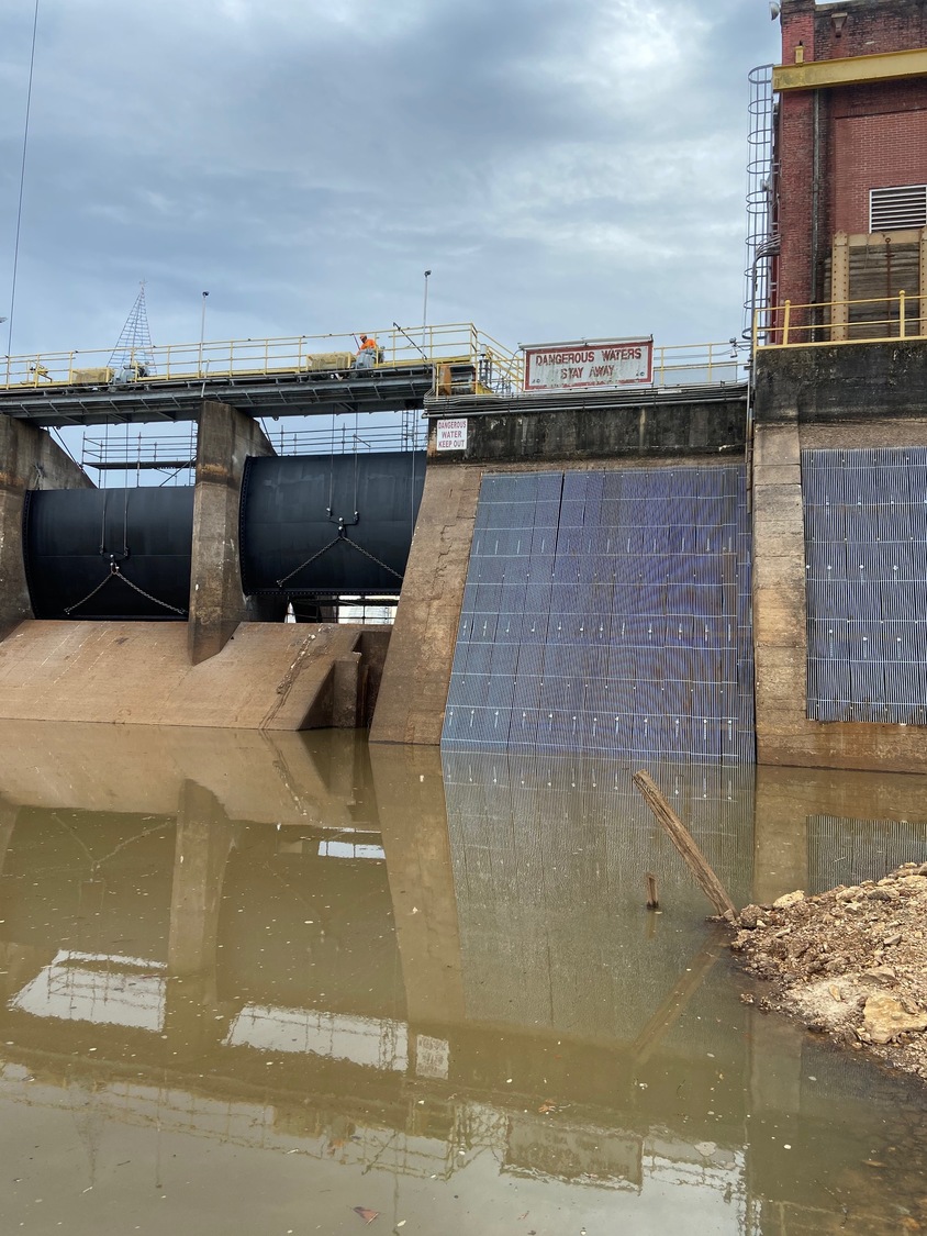 tainter spillway gate, dam